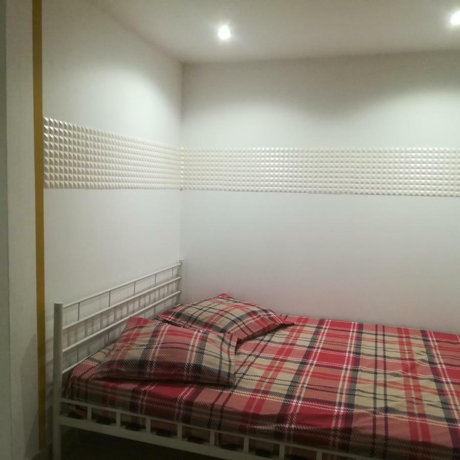 Studio Dependance Maison, 5 Mnt Gare & Tram Vénissieux Exteriör bild