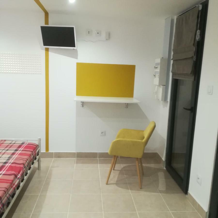 Studio Dependance Maison, 5 Mnt Gare & Tram Vénissieux Exteriör bild