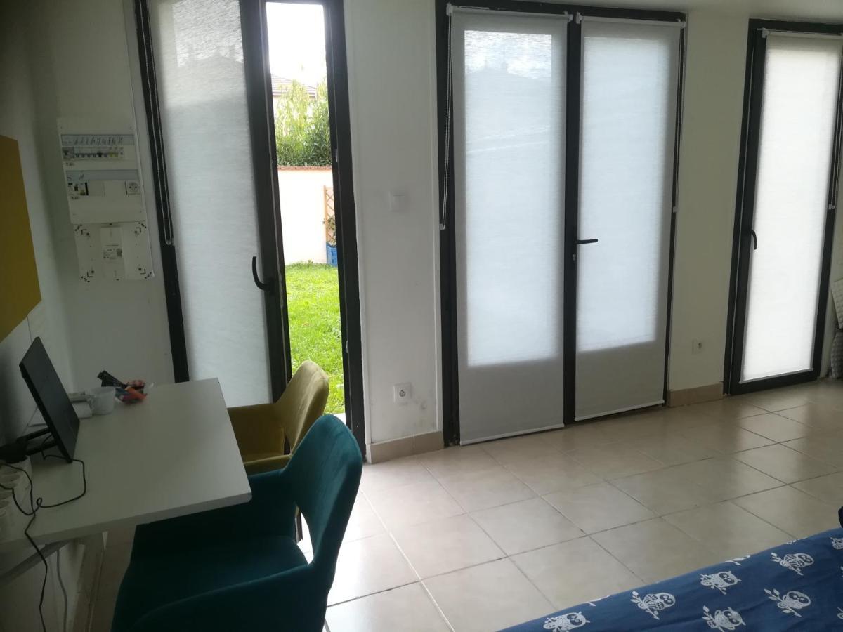 Studio Dependance Maison, 5 Mnt Gare & Tram Vénissieux Exteriör bild